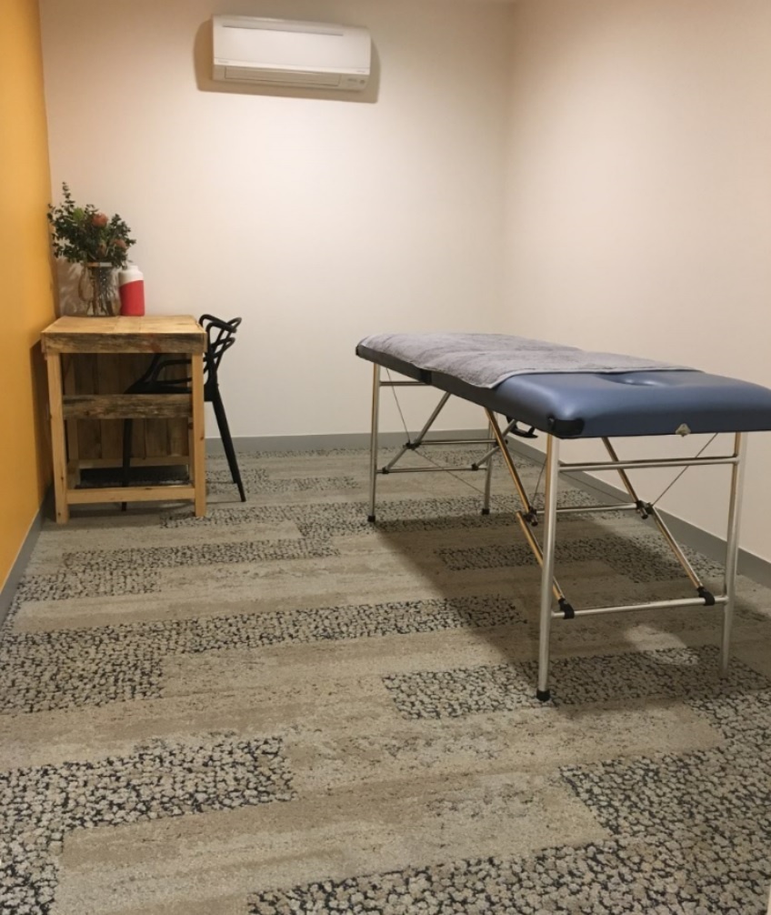 Massage room 1.jpg Massage room 1.jpg
